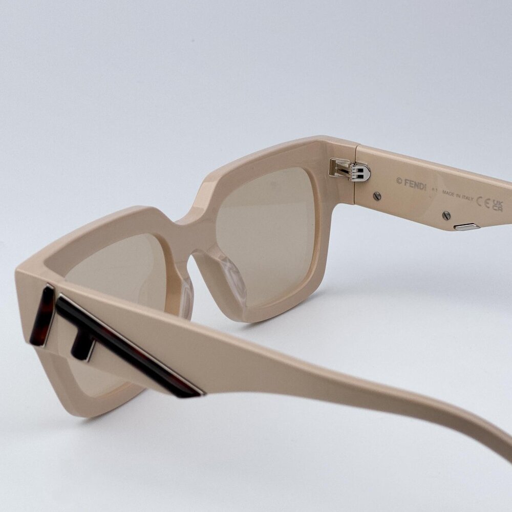 Fendi FENDI FIRST  FE40099I 57E Women BRAND NEW Sunglasses Square Beige Brown - Picture 7 of 9